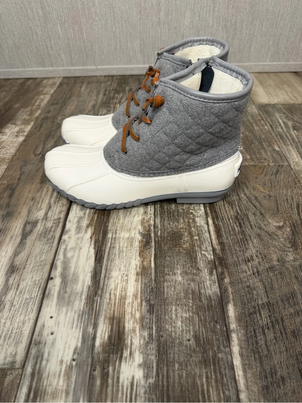 Nautica waterproof white